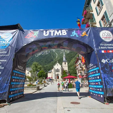 Chez Aline Chic Central Chamonix 1Br W/ Brevent Views - Happy Rentals アパート シャモニー